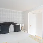 Fabulous Gloucester Road Apartment