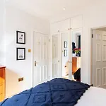 Fabulous Gloucester Road Apartment